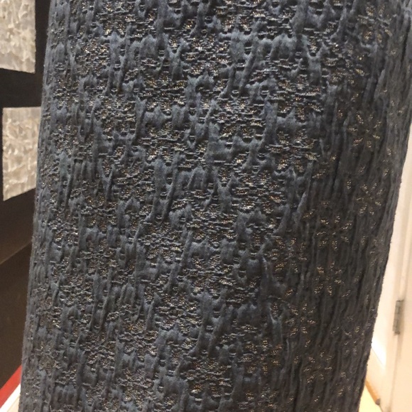 🇺🇸 Moschino Medium Stunning color and fit - Picture 10 of 16